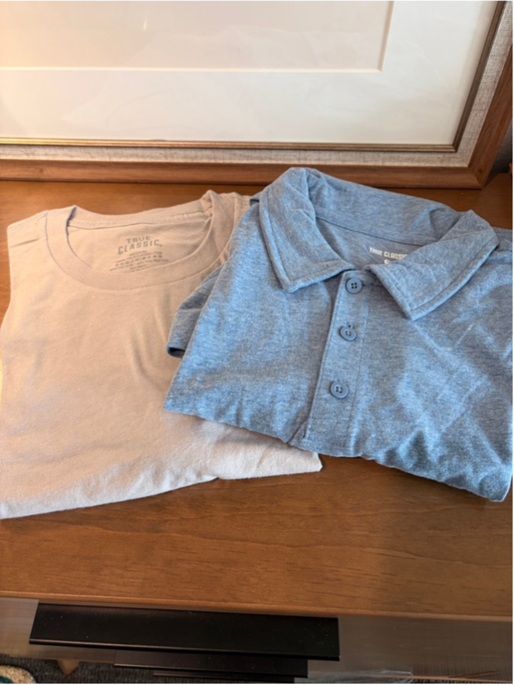 True Classic Men’s 2 Pack Medium Blue Polo & Taupe Crew Neck NWOT